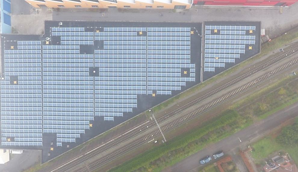 2.106 panneaux solaires réduisent le CO2 de 378.131,6 tonnes