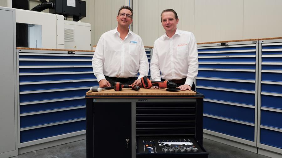 Un extension sans problème pour un distributeur d'étiqueteuses