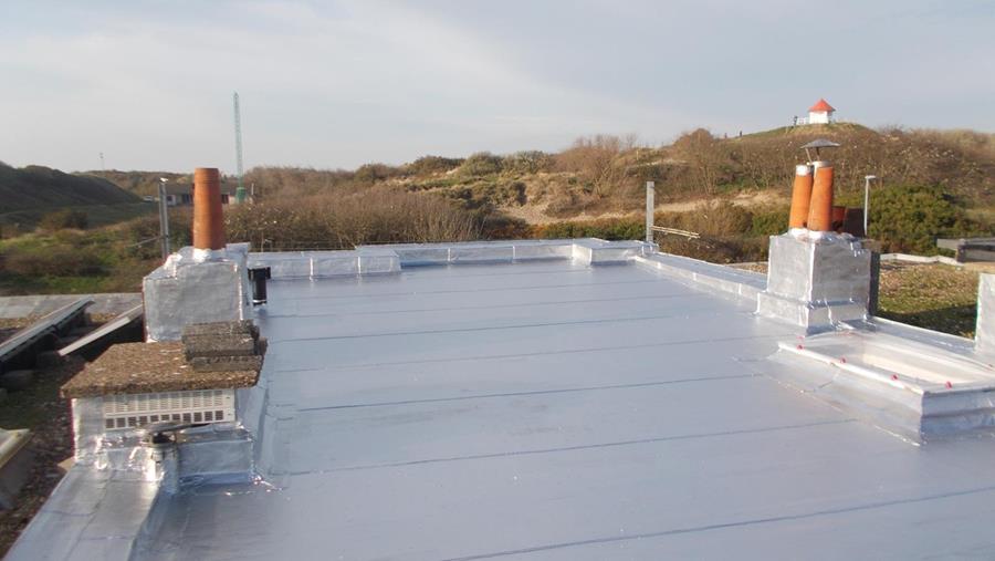 Reflecterende dakcoatings verlagen energiefactuur